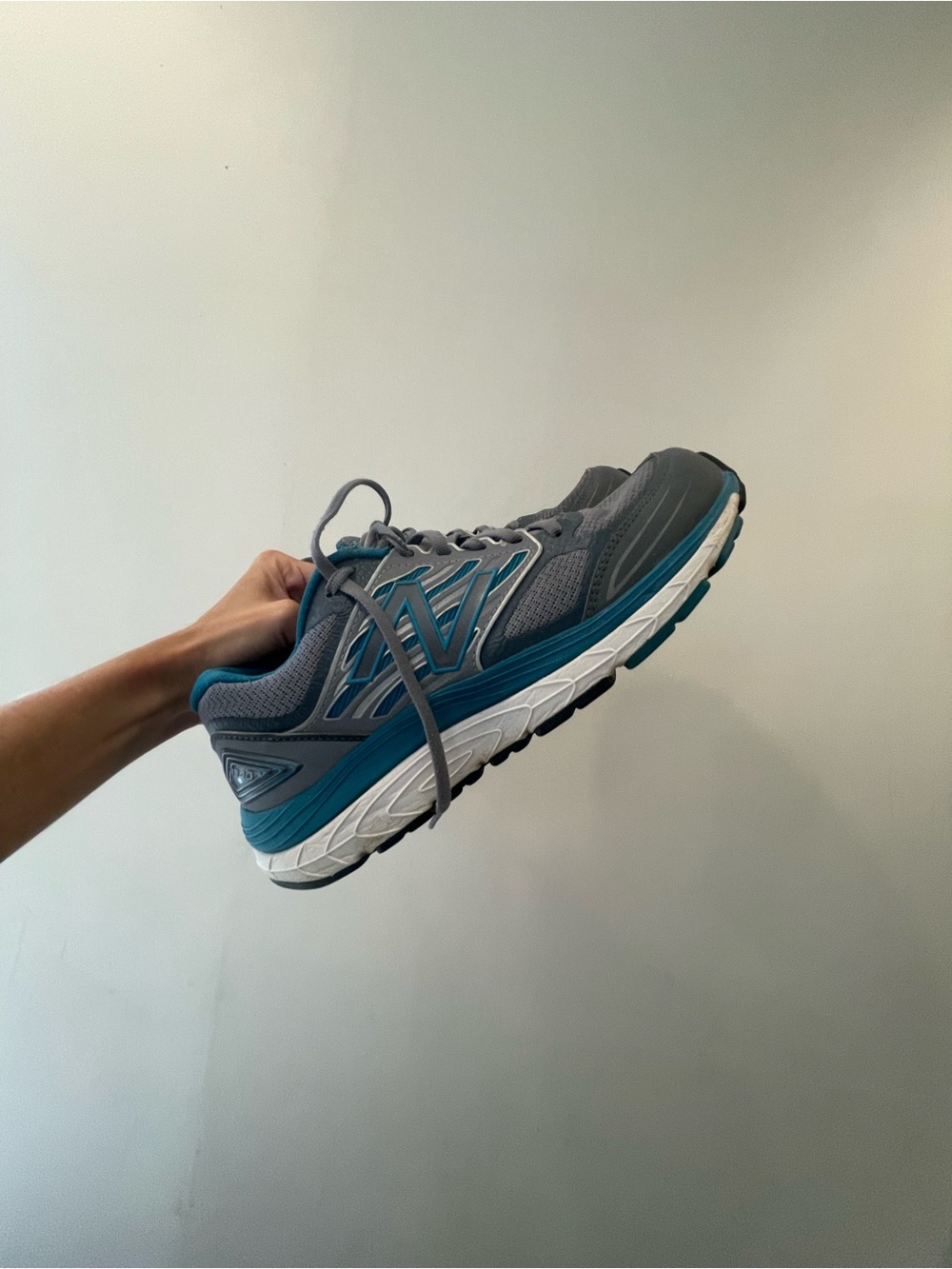 New Balance Women’s Gray with Teal Athletic Running Shoes